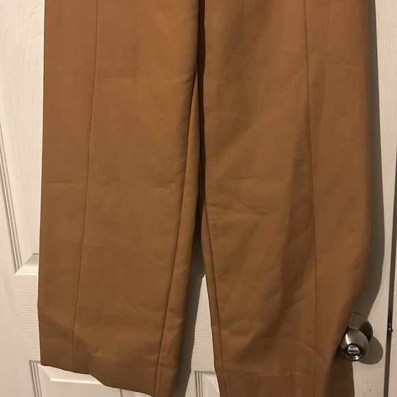 New authentic Burberry wide leg pants - Picture 3 of 9